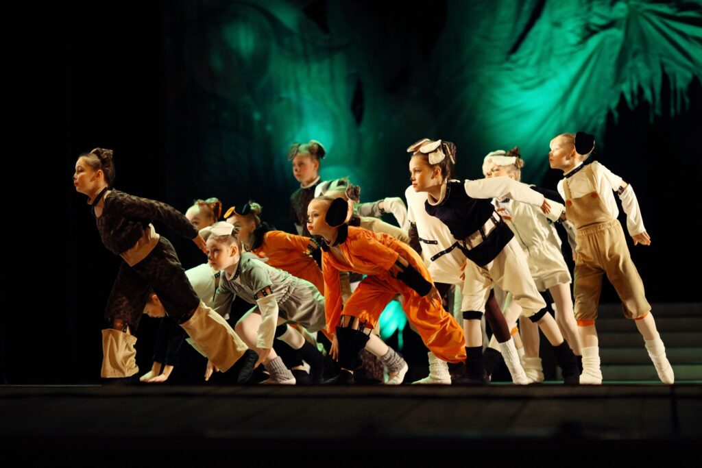 Theatre in the Age of New Audiences Smart, Creative, and Genuinely Effective Ways to Market Live Performance to the Next Generation of Viewers